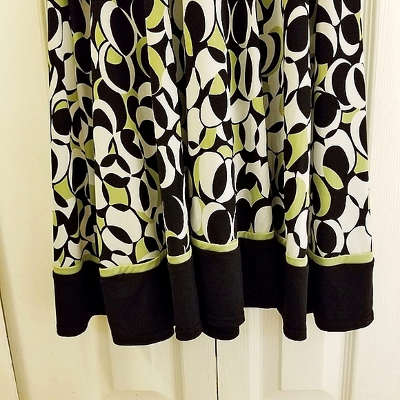 Pretty, Multi Print,Flutter Sleeve Dress - Picture 6 of 13